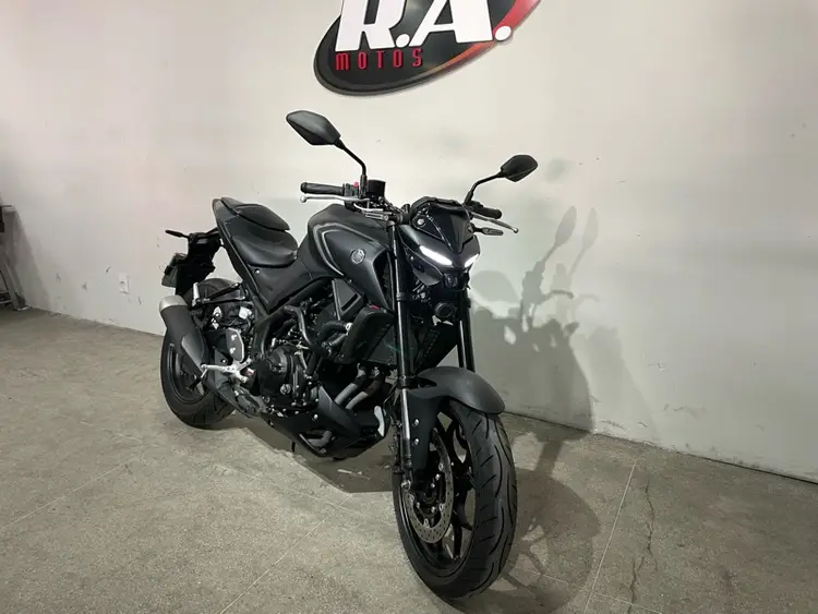 Objetivo: Yamaha MT-03